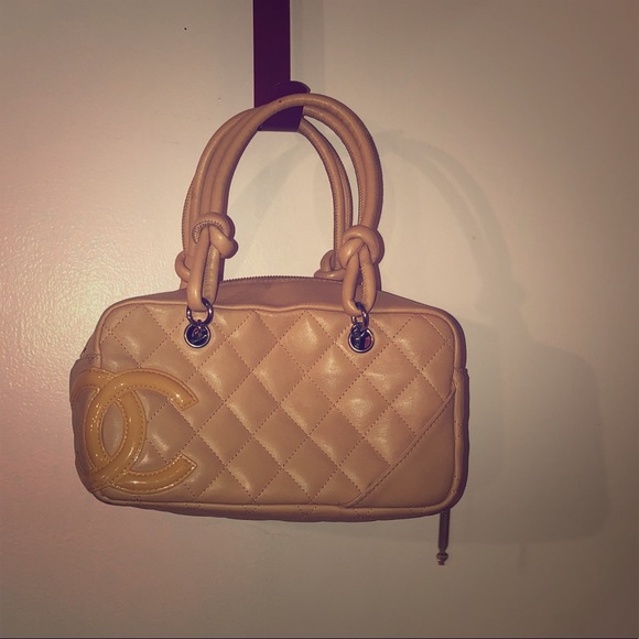 CHANEL tan small purse - Picture 1 of 4